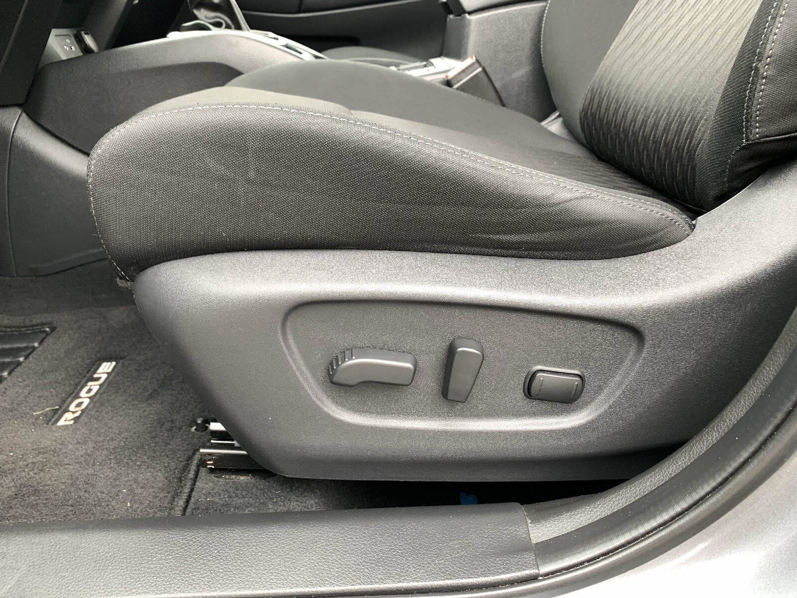 Used 2020 Nissan Rogue SV AWD/4WD image 29