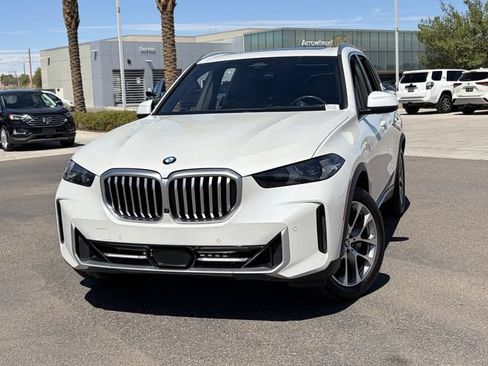 Used 2024 BMW X5 sDrive40i w/ Parking Assistance Package RWD image 3
