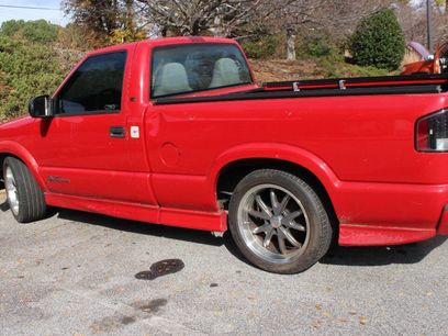 Used 2000 Chevrolet S10 Pickup Xtreme w/ Preferred Equipment Group