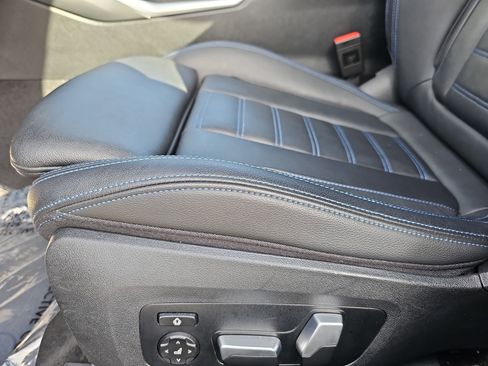 Used 2021 BMW 330e w/ Executive Package image 31