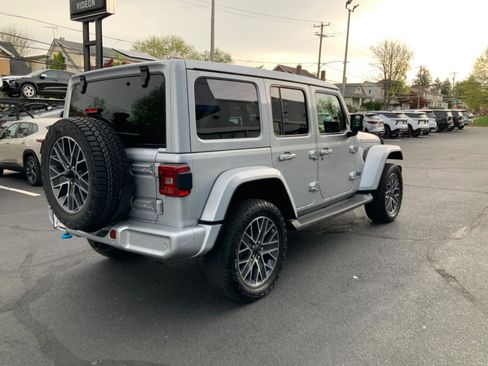 Used 2024 Jeep Wrangler High Altitude AWD/4WD image 8