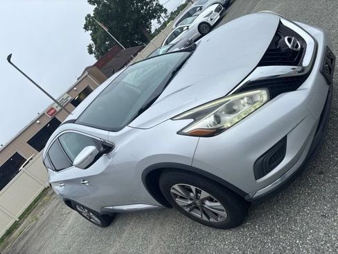 Used 2015 Nissan Murano S FWD image 3