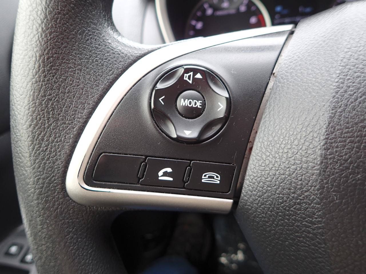 Used 2018 Mitsubishi Eclipse Cross ES FWD image 15