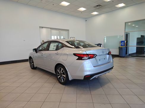 New 2025 Nissan Versa SV w/ Trunk Package FWD image 5
