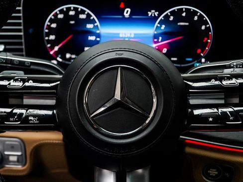 Used 2024 Mercedes-Benz GLS 580 4MATIC image 39