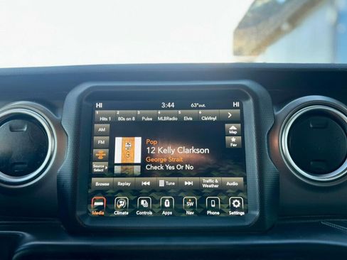 Used 2021 Jeep Wrangler Unlimited Rubicon 4xe AWD/4WD image 20