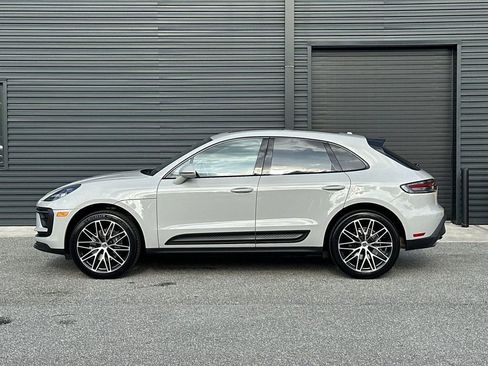 Used 2023 Porsche Macan image 10