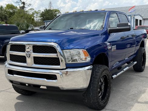 Used 2015 RAM 2500 Tradesman w/ Chrome Appearance Group AWD/4WD image 4