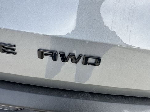 New 2026 Chevrolet Traverse Z71 w/ Driver Confidence Package image 10