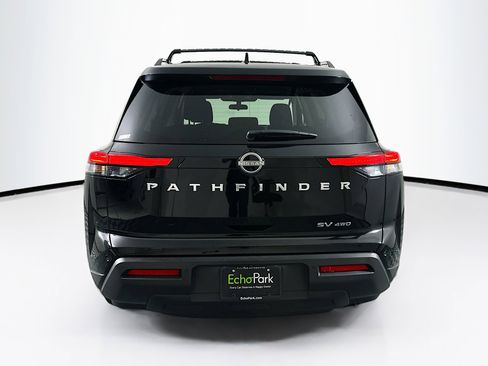 Used 2024 Nissan Pathfinder SV image 7