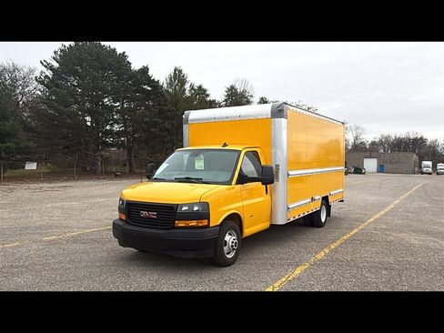 Used 2021 GMC Savana 3500 Extended w/ Power Convenience Package image 2