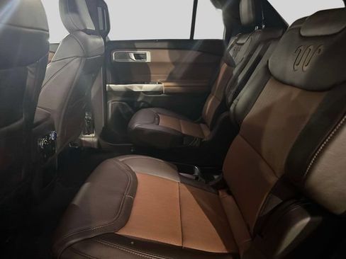 Used 2021 Ford Explorer King Ranch RWD image 15