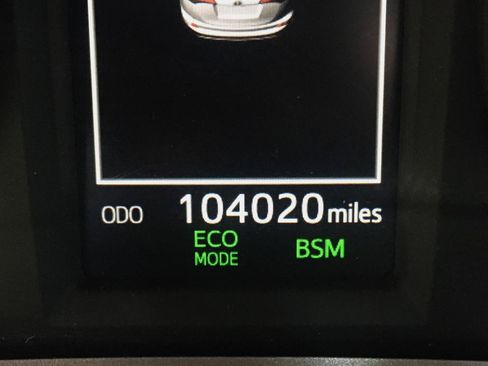 Used 2018 Toyota RAV4 Adventure AWD/4WD image 24