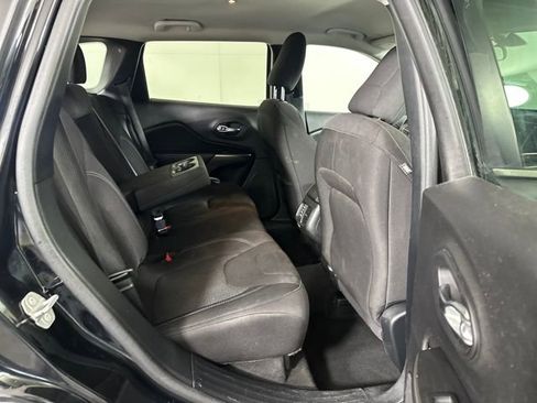 Used 2020 Jeep Cherokee Latitude image 27