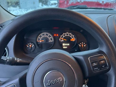 Used 2017 Jeep Patriot Sport image 6