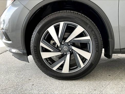 Used 2018 Nissan Murano Platinum image 11