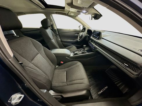 Used 2025 Honda Accord SE image 32
