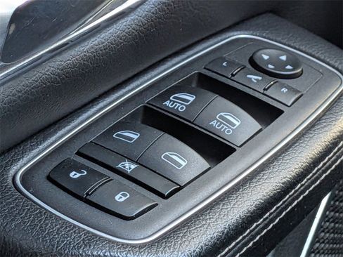 Used 2023 RAM 1500 Laramie image 26