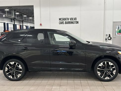 Used 2026 Volvo XC60 B5 Plus w/ Climate Package image 4