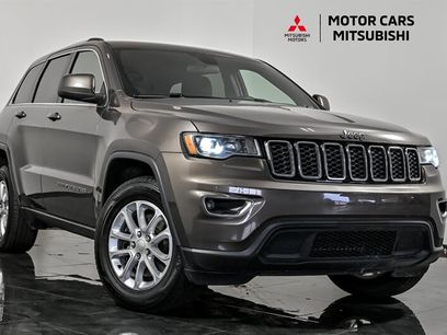 Used 2021 Jeep Grand Cherokee Laredo