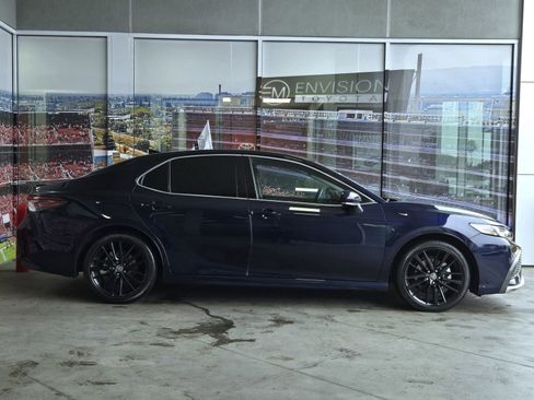 Used 2021 Toyota Camry XSE image 4