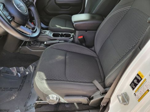 Used 2021 Jeep Wrangler Unlimited Sport image 11