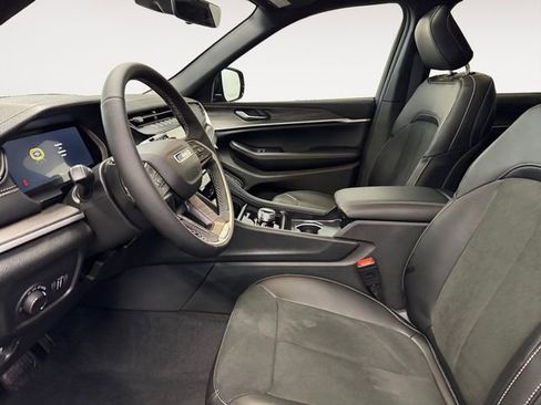 New 2026 Jeep Grand Cherokee Altitude AWD/4WD image 8