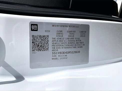 Used 2024 Chevrolet Corvette Stingray w/ Z51 Performance Package image 15