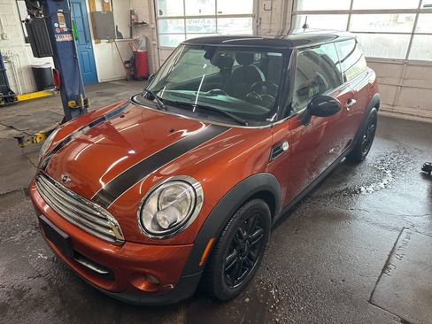 Used 2013 MINI Cooper Hardtop image 2
