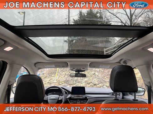 Certified 2022 Ford Escape SEL w/ SEL Stealth AWD Package image 11