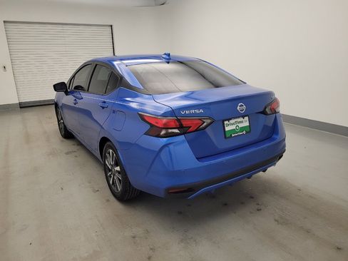 Used 2021 Nissan Versa SV FWD image 5