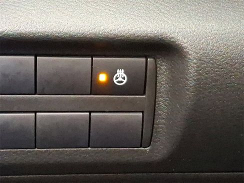 Used 2023 Nissan Kicks SR w/ SR Premium Package image 27