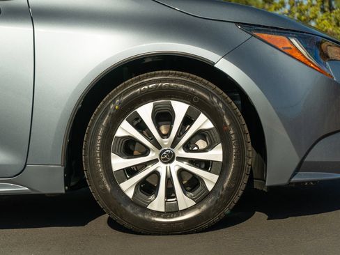 Certified 2022 Toyota Corolla LE FWD image 16