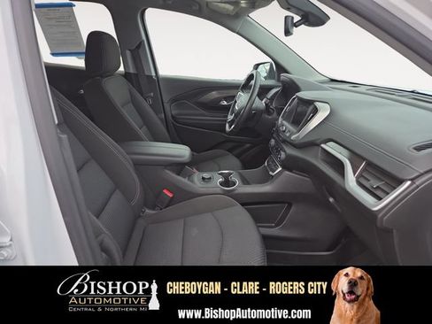 Used 2024 GMC Terrain SLE w/ LPO, Floor Liner Package FWD image 19