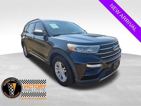 Used 2021 Ford Explorer XLT w/ Equipment Group 202A RWD image 1