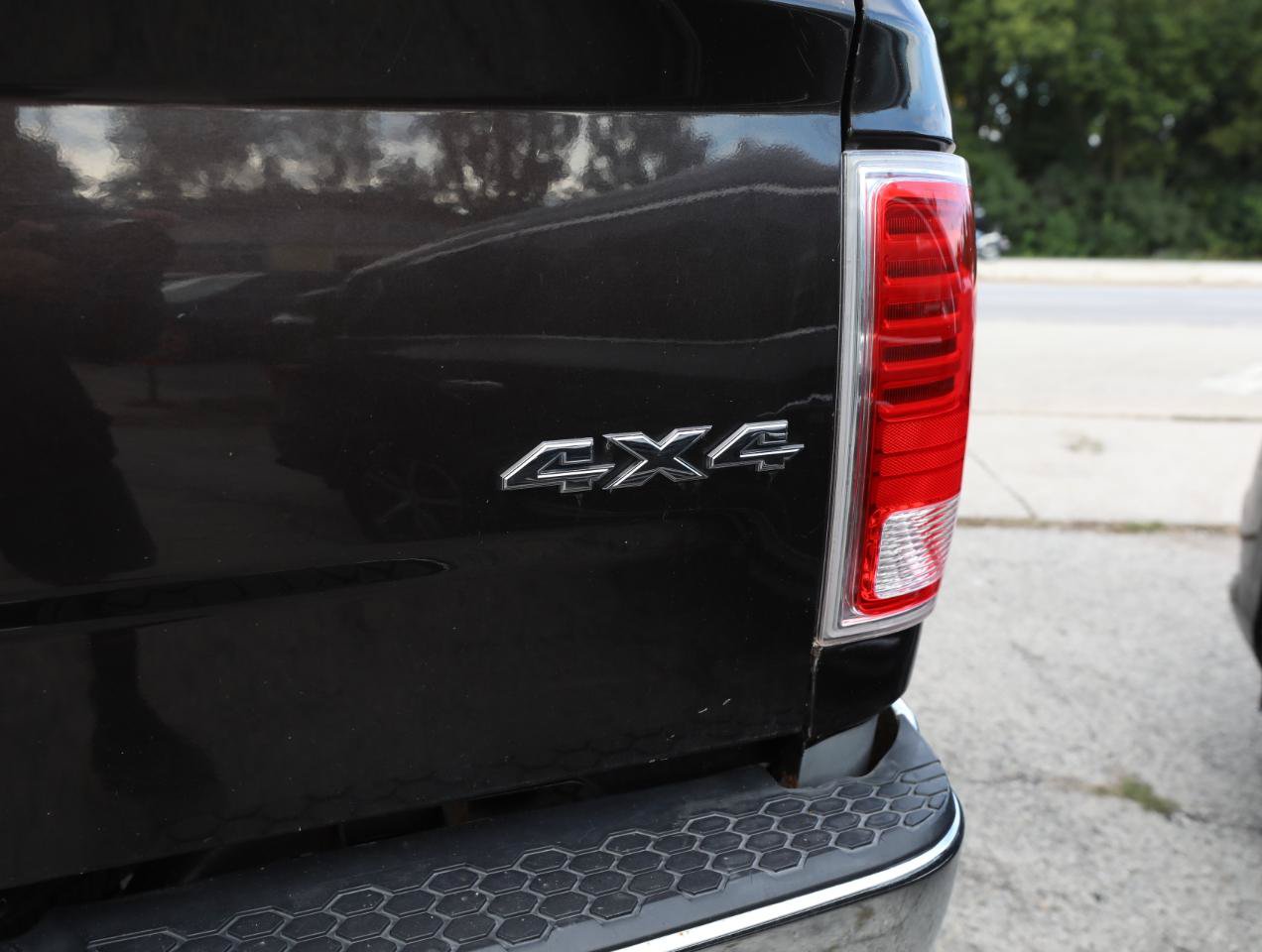 Used 2016 RAM 3500 Laramie w/ Cold Weather Group AWD/4WD image 10
