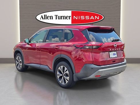 Used 2022 Nissan Rogue SV FWD image 9