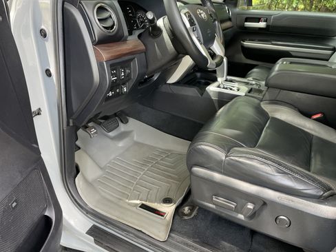 Used 2020 Toyota Tundra Limited w/ Limited Premium Package AWD/4WD image 16