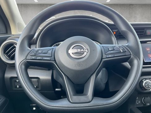 New 2025 Nissan Kicks Play S image 21