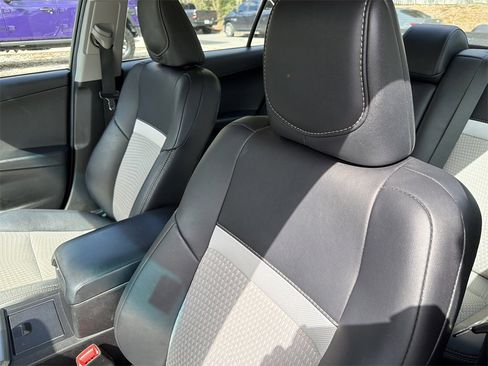Used 2014 Toyota Camry SE image 12