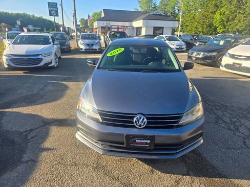 Used 2015 Volkswagen Jetta SE FWD image 3