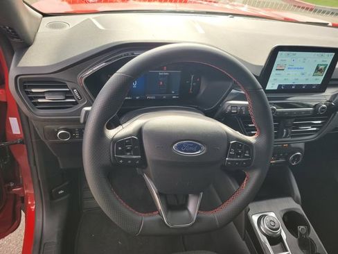 Certified 2025 Ford Escape ST-Line image 30
