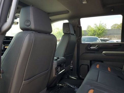 New 2026 GMC Sierra 2500 AT4 w/ AT4 Premium Plus Package AWD/4WD image 11
