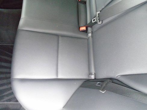 Used 2011 Mercedes-Benz GLK 350 4MATIC image 19