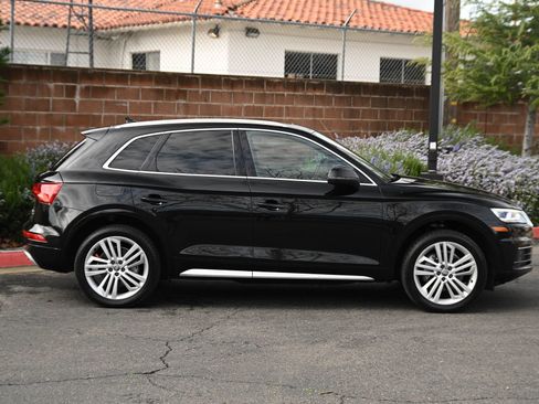 Used 2018 Audi Q5 2.0T Premium Plus w/ Premium Plus Package image 3