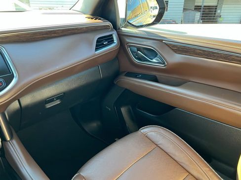 Used 2023 Chevrolet Tahoe High Country image 10