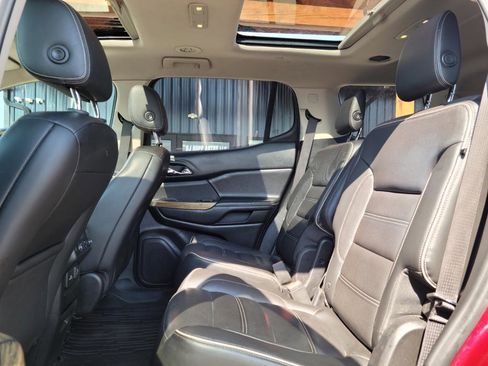 Used 2018 GMC Acadia Denali w/ Technology Package AWD/4WD image 17