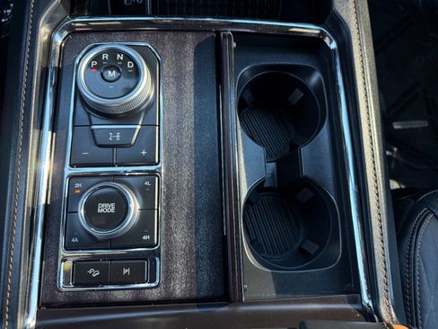 Used 2023 Ford Expedition Platinum image 53