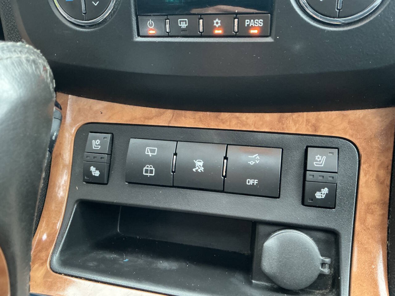 Used 2010 Buick Enclave CXL AWD/4WD image 20