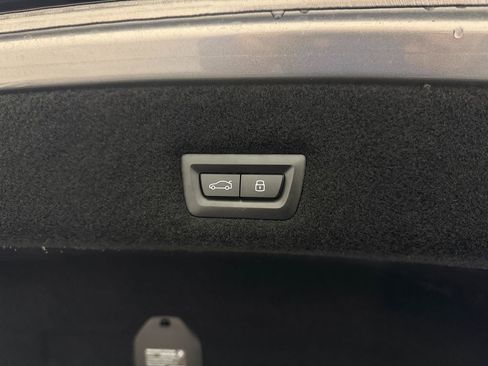 Used 2024 BMW 740i xDrive image 56